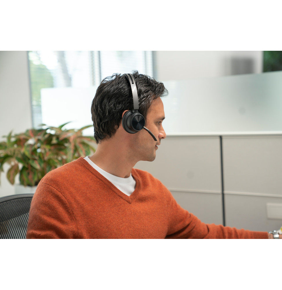 poly-voyager-focus-2-usb-c-c-headset-usb-c-a-adapter-voyager-focus-2-usb-c-c-headset-usb-c-a-adapter-9t9j3aa