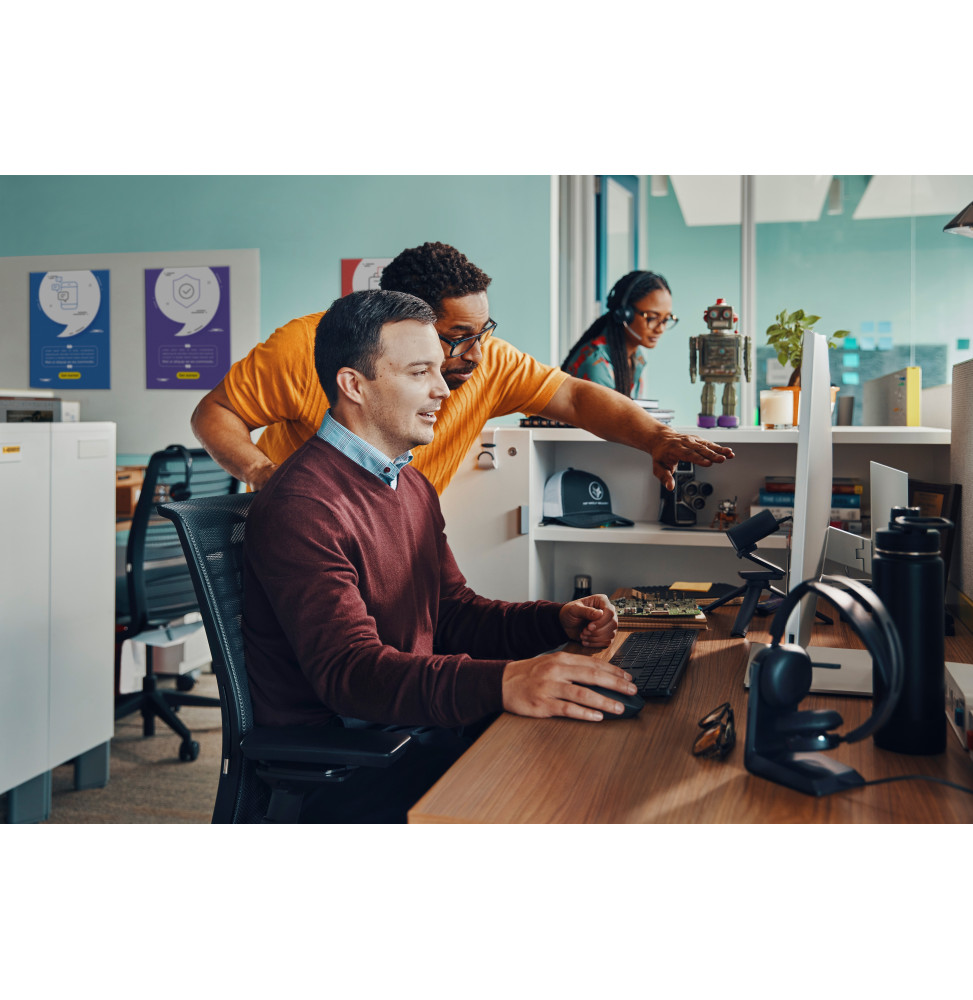 poly-voyager-focus-2-usb-c-c-headset-usb-c-a-adapter-voyager-focus-2-usb-c-c-headset-usb-c-a-adapter-9t9j3aa